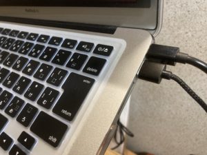 MacBook コネクター　モバイルディスプレイ